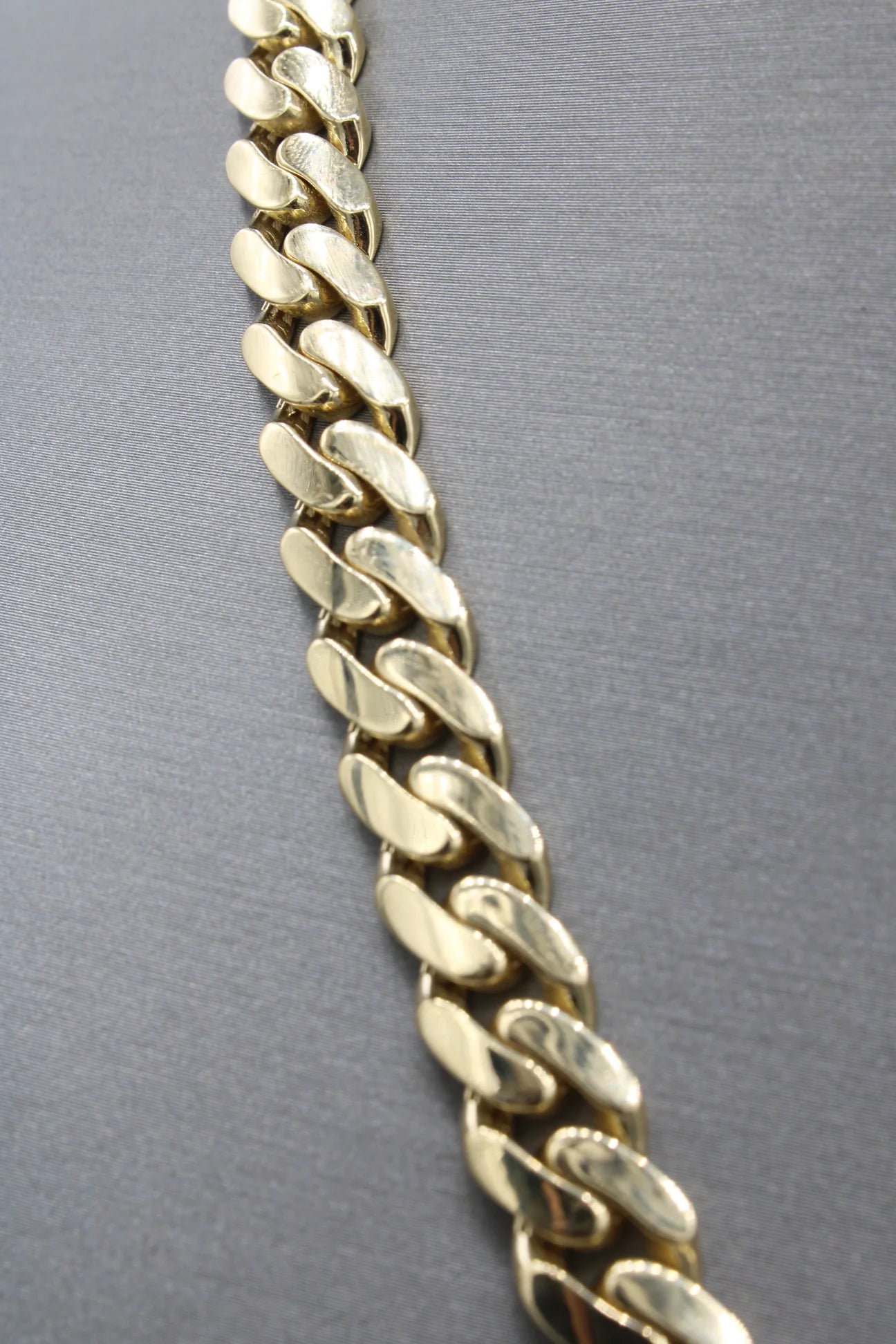 14k ITTALLO🇮🇹 Hollow Cuban Choker (9MM / 16" Inches)